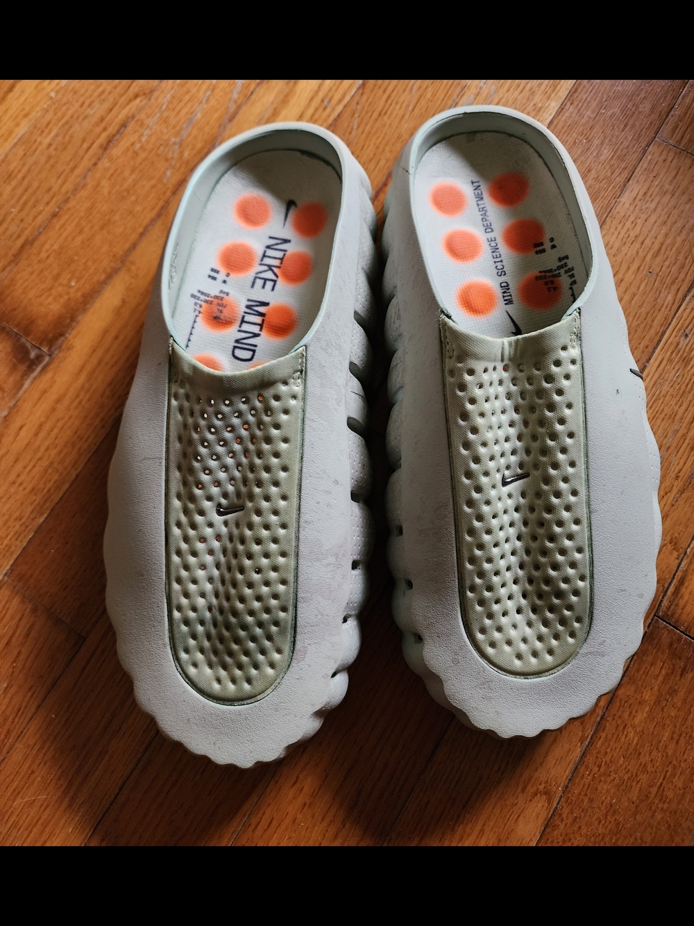 Nike Mind 001 Pregame Mule (also referred to as the Nike Mind Slide Light Olive - Picture 2 of 5
